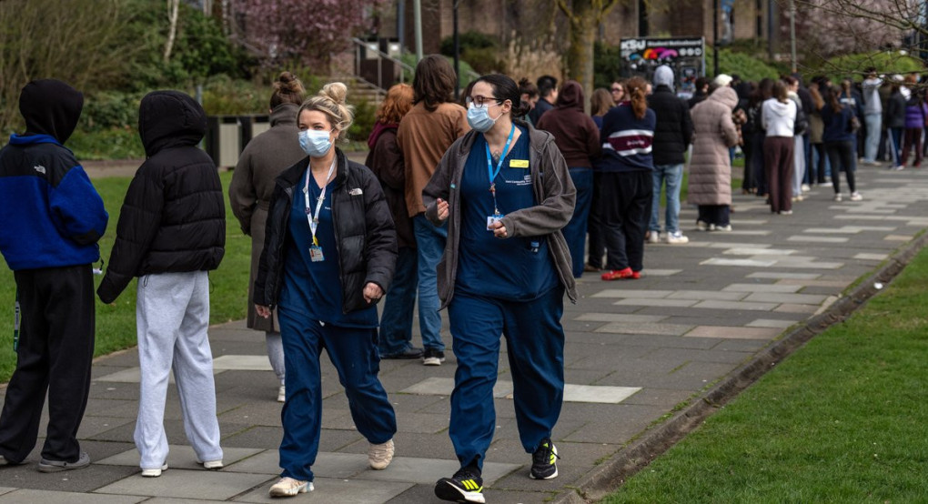 Βρετανία: Φόβοι για «δεύτερο κύμα» μηνιγγίτιδας ενόψει της επιστροφής των φοιτητών στα σπίτια τους το Πάσχα -Κρούσμα και σε μωρό