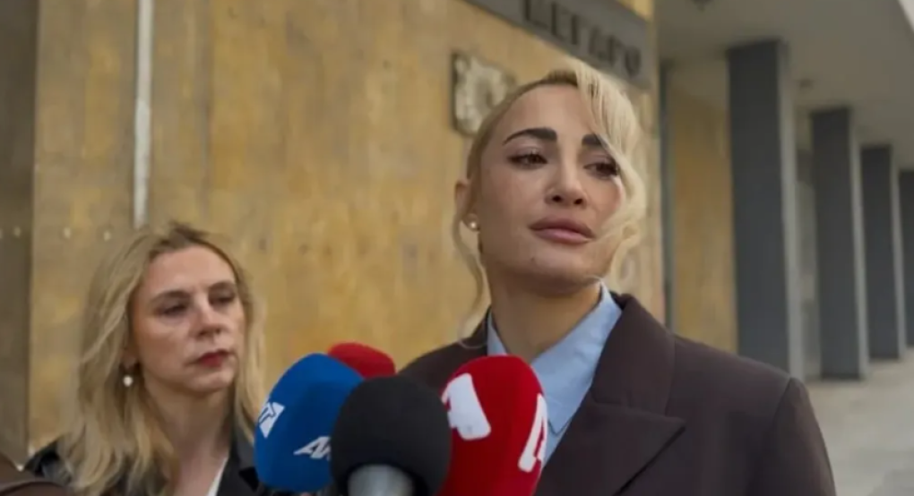 Δίκη για το revenge porn της Ιωάννας Τούνη: Αντιδράσεις για την προβολή 8 φορές του βίντεο στο δικαστήριο