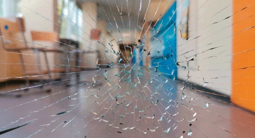 Μα τι συμβαίνει επιτέλους; Μαθητές μαχαιροβγάλτες στα σχολεία