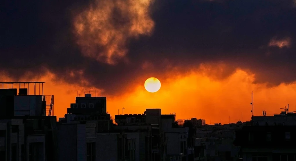 Μαίνεται ο πόλεμος στη Μέση Ανατολή: Το Ισραήλ βομβαρδίζει την Τεχεράνη, επιδρομή drones του Ιράν στο αεροδρόμιο του Κουβέιτ