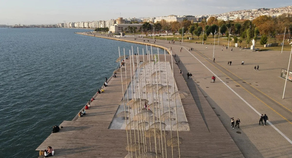 Θεσσαλονίκη: 48χρονος έγινε ο φόβος και τρόμος στη νέα παραλία – Χτύπησε και λήστεψε τρεις γυναίκες μέσα σε τρεις μέρες