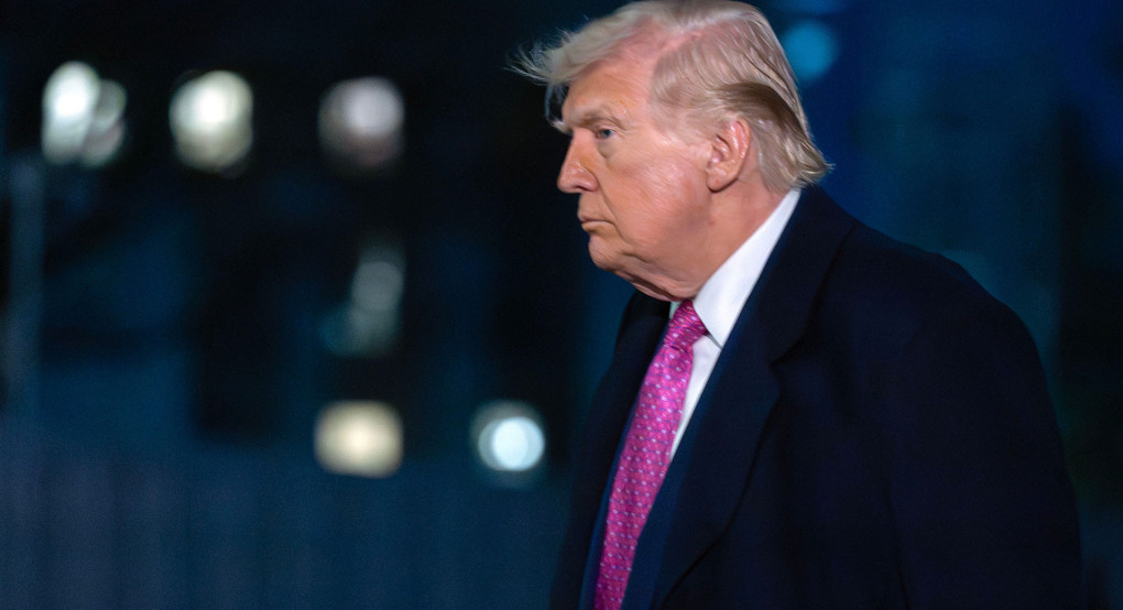 WSJ: Διατεθειμένος να λήξει τον πόλεμο και χωρίς άνοιγμα των Στενών ο Τραμπ