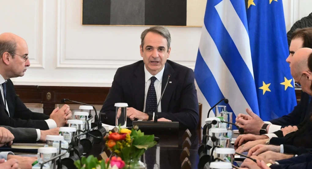 «Εκλογές τώρα, εν ώρα κρίσης; Θα αστειεύεστε!»: Ο Μητσοτάκης κόβει τα σενάρια για πρόωρες κάλπες