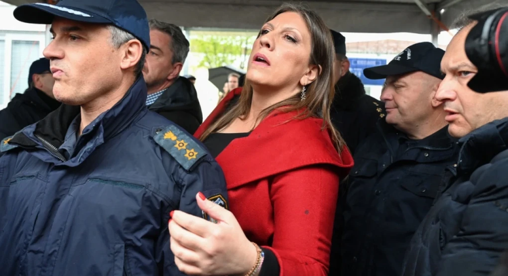 Τέμπη: Πώς η δίκη για τα «χαμένα» βίντεο τινάχθηκε στον αέρα, τα ακραία σκηνικά έντασης από την Κωνσταντοπούλου στα δικαστήρια της Λάρισας