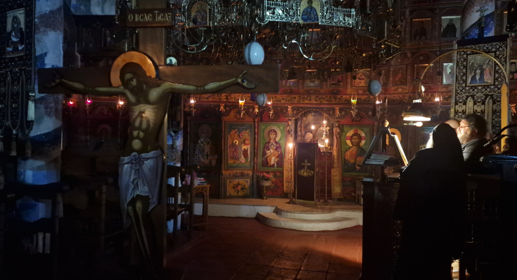 Μεγάλη Πέμπτη: Τα 12 Ευαγγέλια και το «Σήμερον κρεμάται επί ξύλου» στους ναούς της χώρας