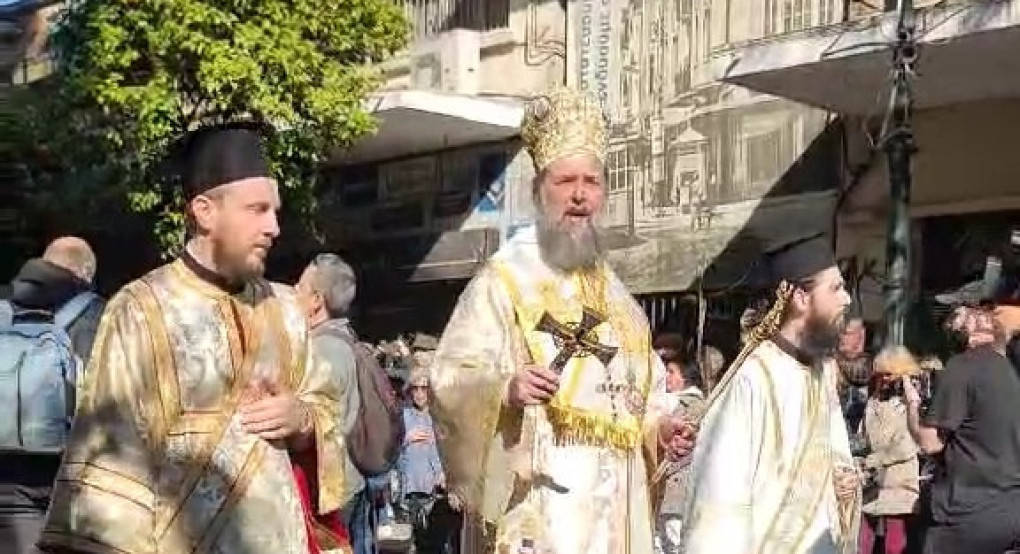 Με κατάνυξη η περιφορά του Επιταφίου στον Άγιο Μηνά Θεσσαλονίκης