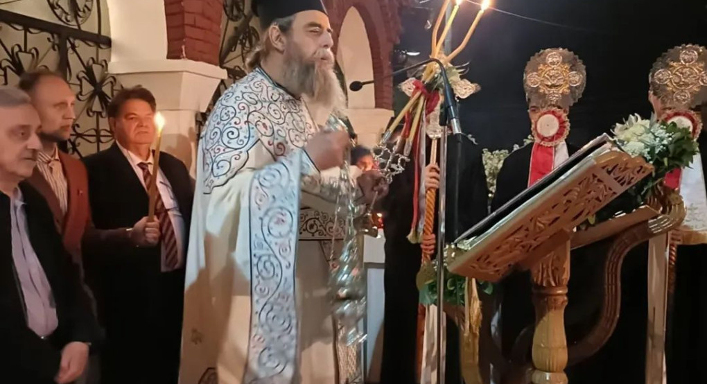 Κατάνυξη και πλήθος πιστών στην Ανάσταση στα Γιαννιτσά