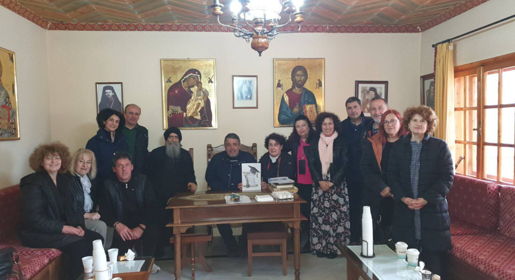 Επίσκεψη συμμαθητών στον π. Επιφάνειο στο Μοναστήρι του Αρχαγγέλου Μιχαήλ Αλμωπίας