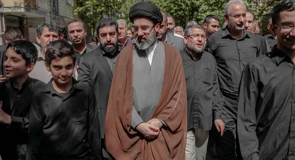 The Times: Ο ανώτατος ηγέτης του Ιράν, Μοτζταμπά Χαμενεΐ, «είναι σε κώμα και νοσηλεύεται στην Κομ»