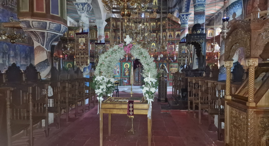 Επιτάφιος στην Ιερά Μονή Αρχαγγέλου Μιχαήλ Αλμωπίας