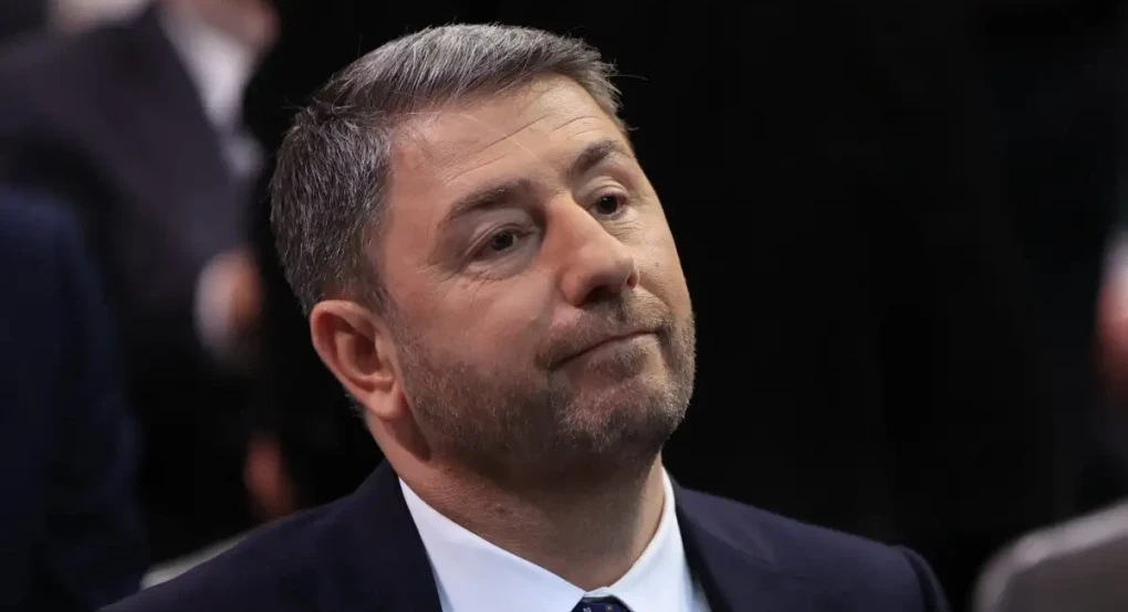 Με εκλογές απαντά το ΠΑΣΟΚ στο μήνυμα Μητσοτάκη: «Μουσικές καρέκλες» το ασυμβίβαστο υπουργού και βουλευτή