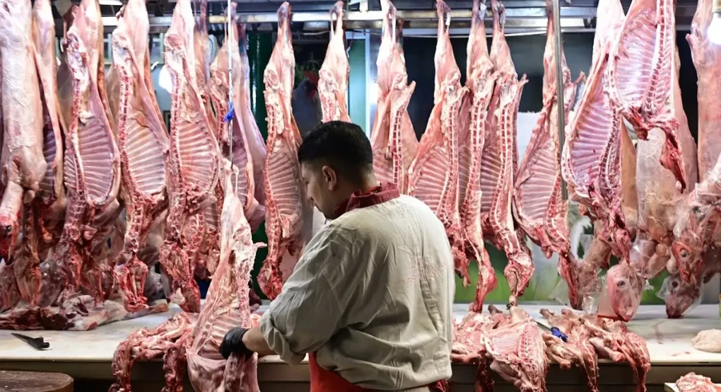 Πάσχα 2026: «Χρηματιστήριο» οι τιμές σε αρνί και κατσίκι, αυξάνονται με τη ζήτηση όσο πλησιάζει η Ανάσταση – Η εικόνα της αγοράς