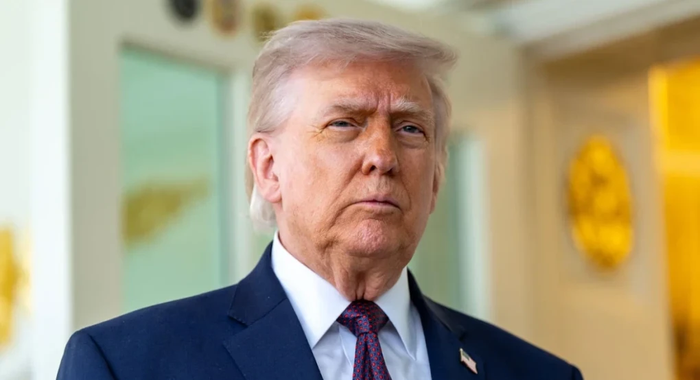 Ανάλυση: Τι κρύβεται πίσω από την απόφαση Τραμπ να παρατείνει την εκεχειρία και γιατί πετά την μπάλα στο γήπεδο του Ιράν