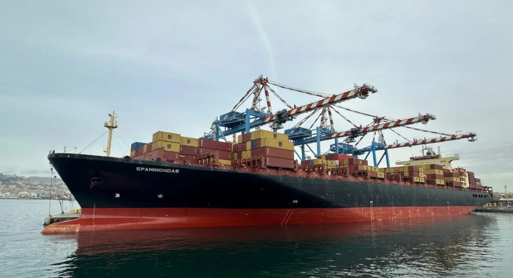 Οι Φρουροί της Επανάστασης χτύπησαν το πλοίο ελληνικών συμφερόντων «Epaminondas» στο Ομάν: Πώς έγινε η επίθεση από κανονιοφόρο