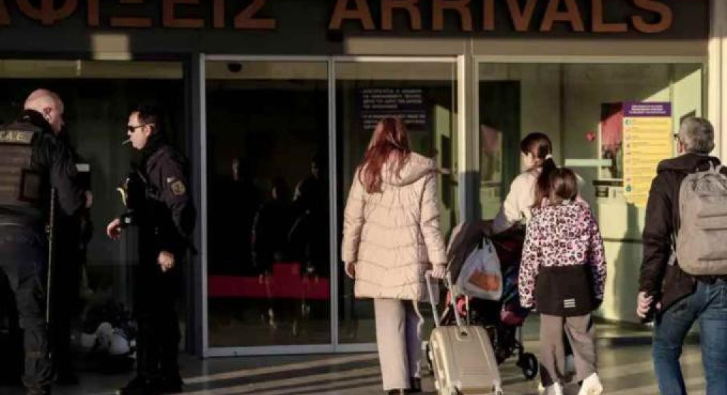 Χανιά: «Φορτωμένος» με όπλα, κοσμήματα και σχεδόν 30.000 ευρώ προσγειώθηκε 68χρονος