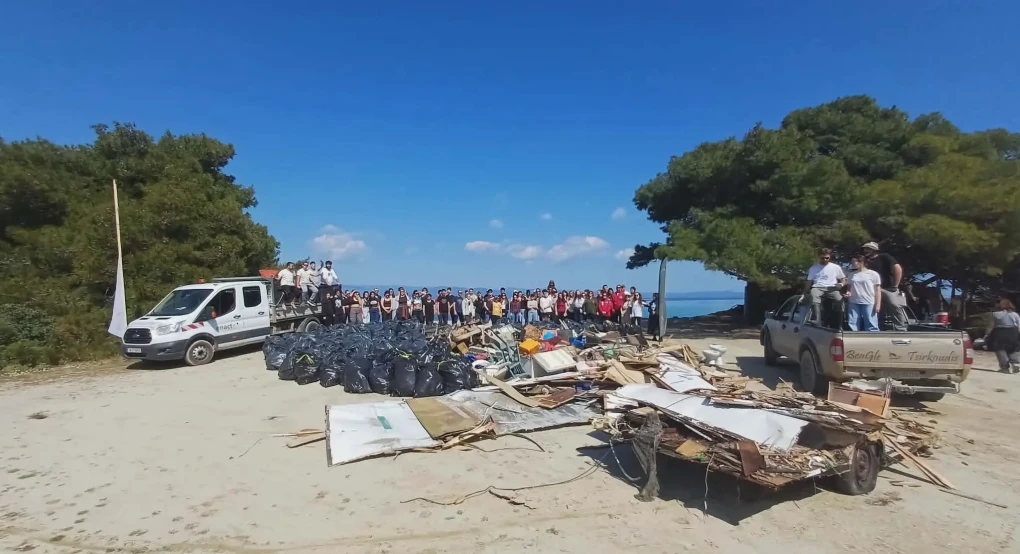 Χαλκιδική: Ο Γλαρόκαβος καθάρισε ξανά