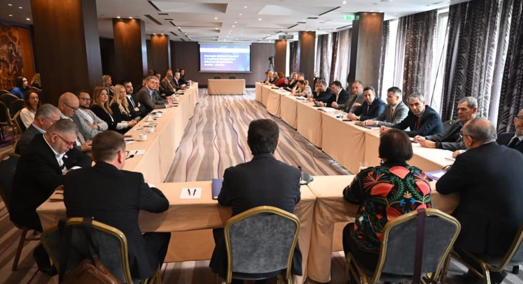 Στο Βουκουρέστι ο ΥΜΑΘ