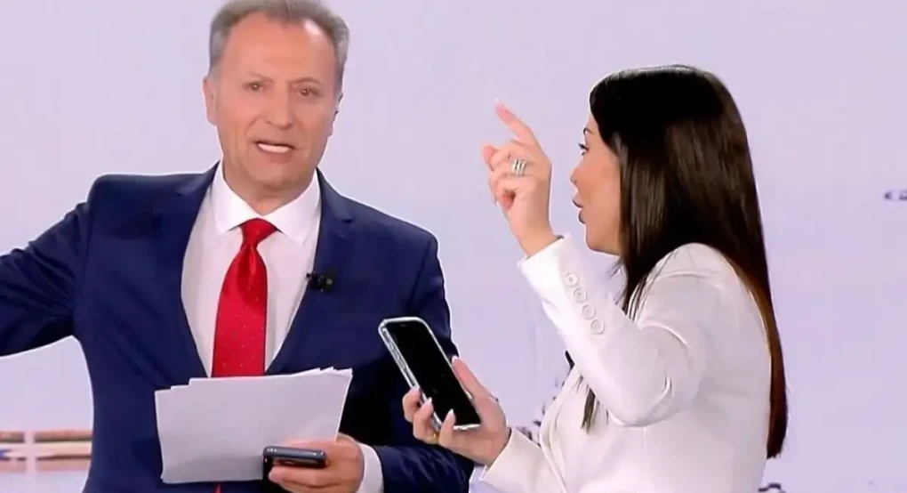 Η Αφροδίτη Λατινοπούλου χαρακτήρισε την Ζωή Κωνσταντοπούλου «Ελένη Λουκά της πολιτικής» και την μιμήθηκε on air