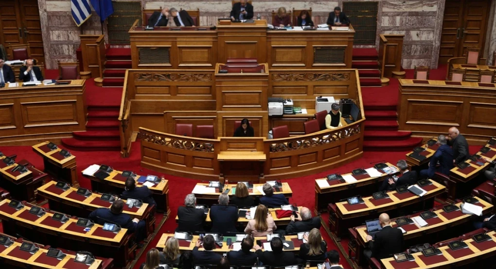 Τι σημαίνει η πρόταση Μητσοτάκη για ασυμβίβαστο υπουργού και βουλευτή, στο τραπέζι και η μείωση βουλευτών, λέει ο Μαρινάκης