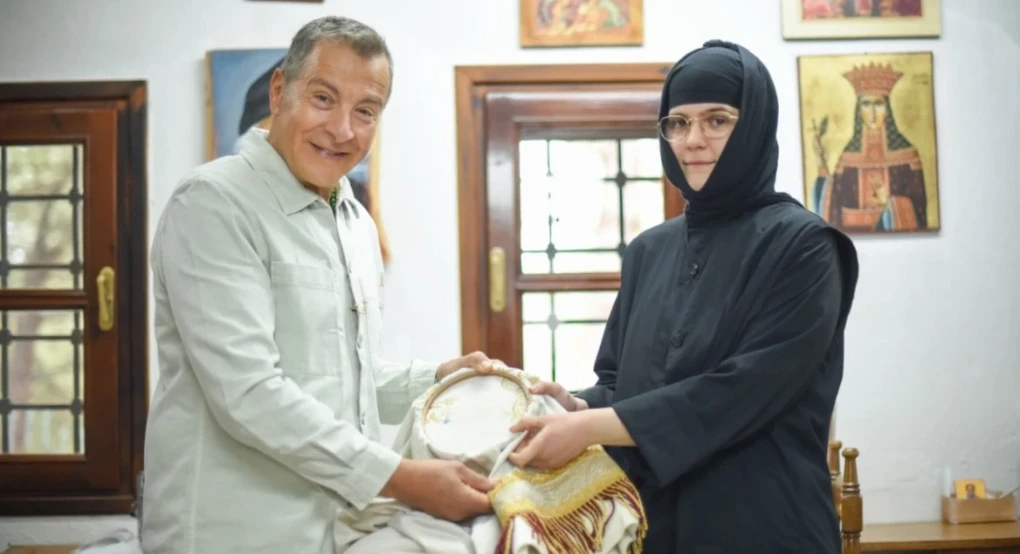 Από τη δισκογραφία στο μοναστήρι: Η ιστορία της γερόντισσας που ίδρυσε τη μονή Προφήτη Ηλία στις Σέρρες