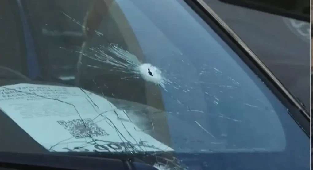 Θεσσαλονίκη: «Γάζωσαν» εταιρεία αυτοκινήτων – Σενάρια για εκβιασμούς και κυκλώματα στο μικροσκόπιο της ΕΛ.ΑΣ.