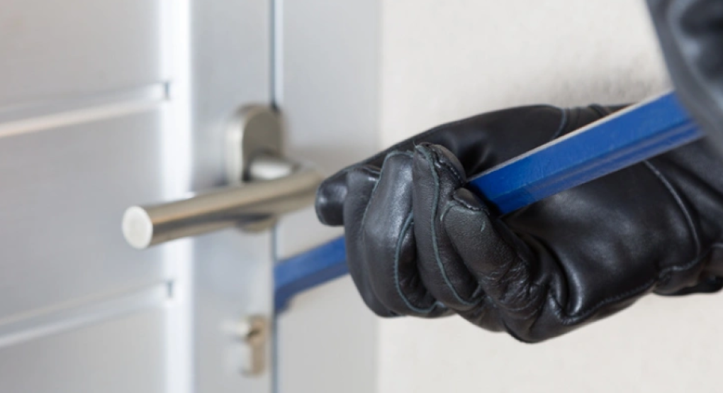 Σέρρες: Και "αφαιρούσε" και απειλούσε!