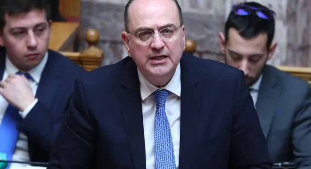 Το ΠΑΣΟΚ ζητά την αποπομπή Λαζαρίδη για το πτυχίο του