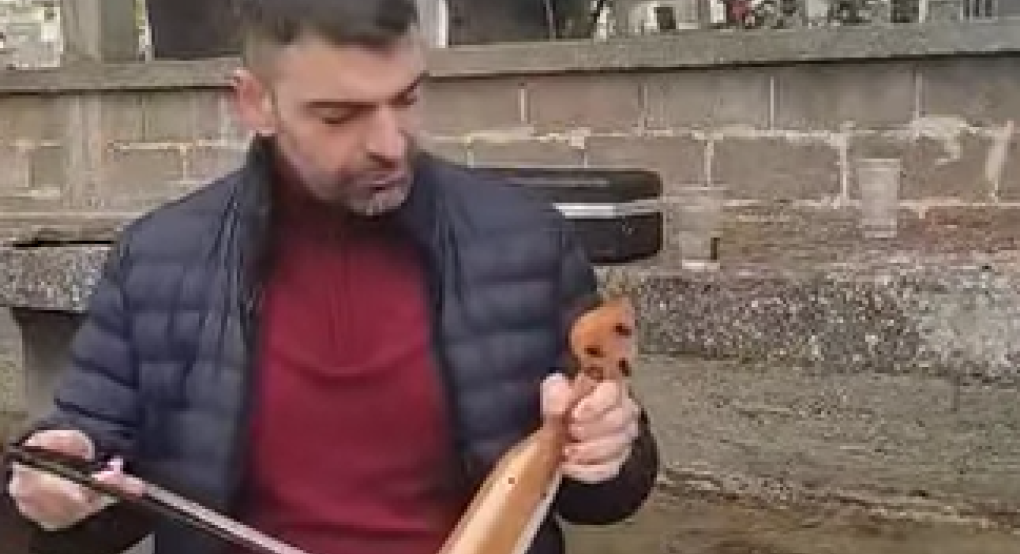 Μεσιανό Γιαννιτσών: Το ταφικό έθιμο των Ποντίων τη 2η μέρα της Λαμπρής (video)