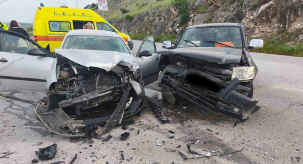 Τροχαία σύγκρουση με 5 τραυματίες στην εθνική Λάρισας – Κοζάνης