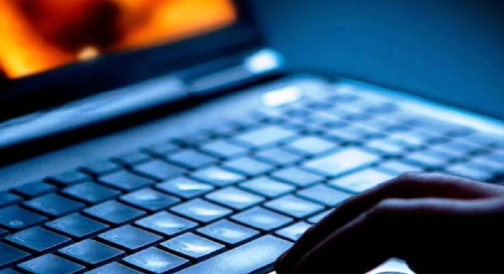 Σύλληψη 46χρονου για πορνογραφία ανηλίκων μέσω διαδικτύου