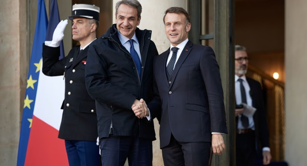 Bloomberg: Γαλλία και Ελλάδα ανανεώνουν για άλλα 5 χρόνια την αμυντική τους συμφωνία