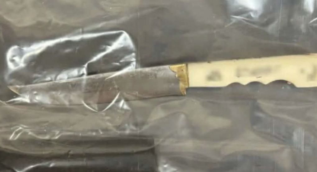 Άγιος Δημήτριος: Με αυτό το μαχαίρι ο 20χρονος διέπραξε τον φόνο - «Εγώ φταίω» φώναζε η κοπέλα