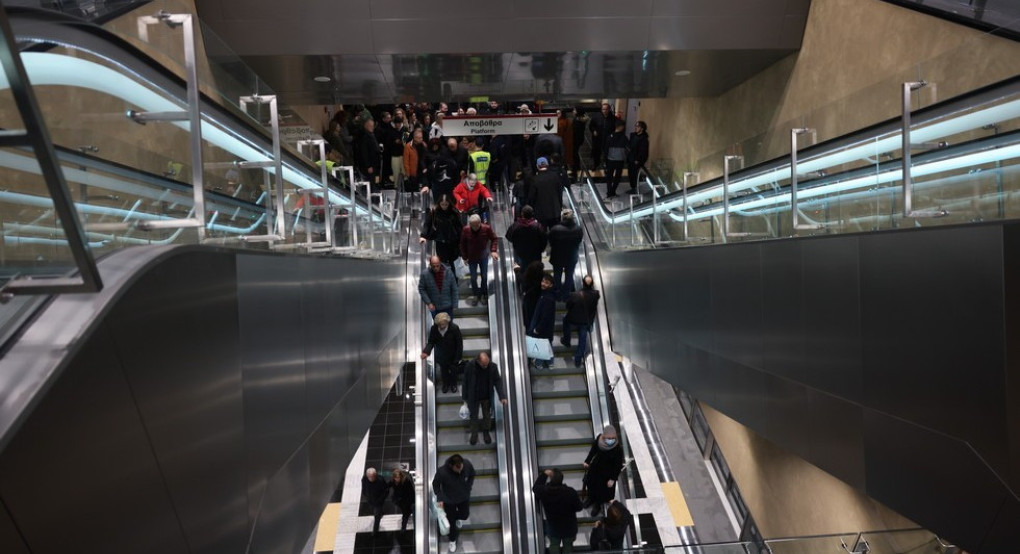 To μετρό της Θεσσαλονίκης εντυπωσίασε την Telegraph