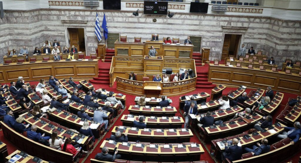 ΝΙΚΗ -Ζητούν την άρση ασυλίας τους επιχειρώντας να επηρεάσουν τη Δικαιοσύνη και να «κανονικοποιήσουν» το ρουσφέτι