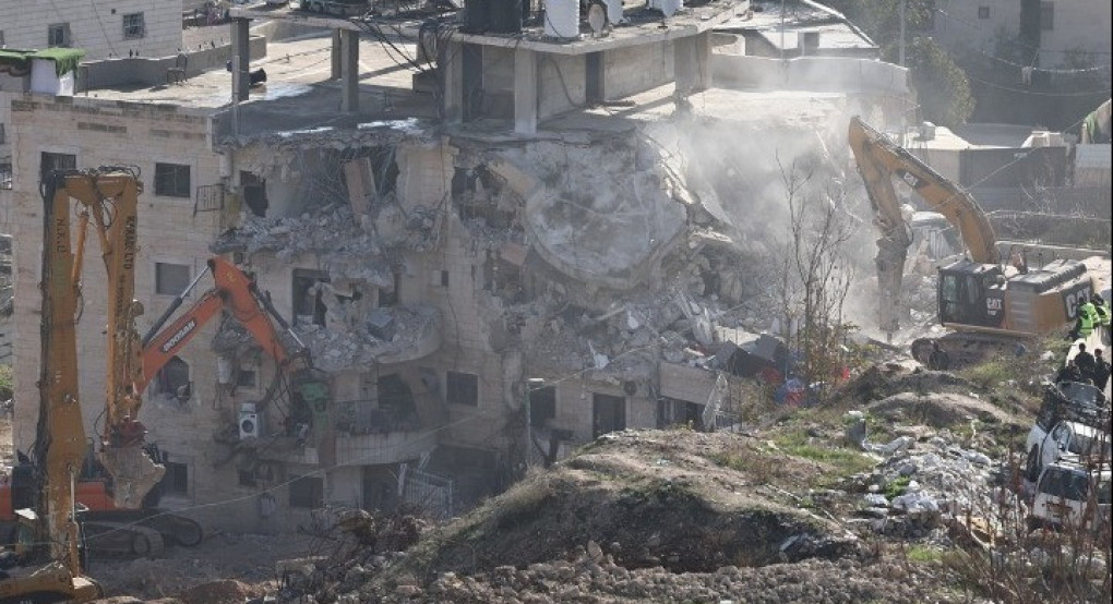 Το Ισραήλ κατεδαφίζει κτίρια στο νότιο Λίβανο