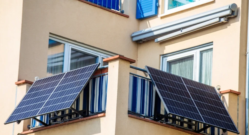 Ρεύμα: Νέα εργαλεία για οικονομία μέσω ΑΠΕ -Φωτοβολταϊκά μπαλκονιού & μπαταρίες