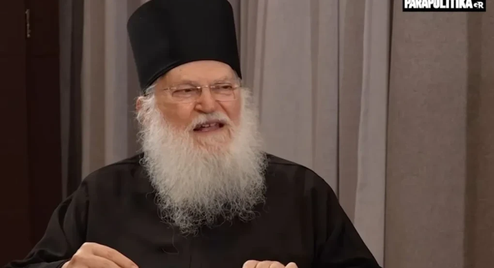 Γέροντας Εφραίμ Βατοπαιδινός στο parapolitika.gr: "O Άγιος Εφραίμ είχε πει πως είδε στον Γέροντα Αιμιλιανό την ίδια χάρη που είδε στον Άγιο Ιωσήφ τον Ησυχαστή"