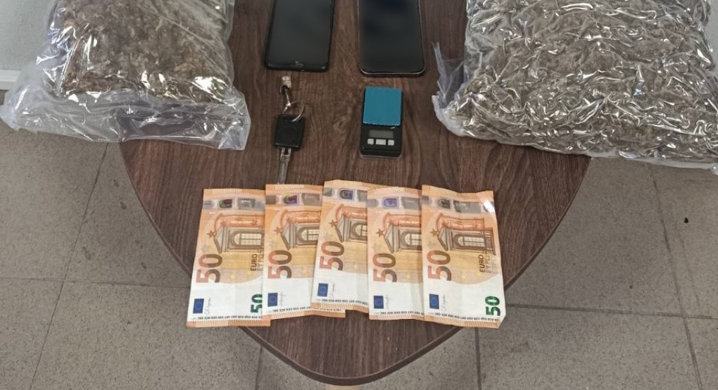 Συνελήφθησαν 2 άτομα για διακίνηση και κατοχή ναρκωτικών ουσιών