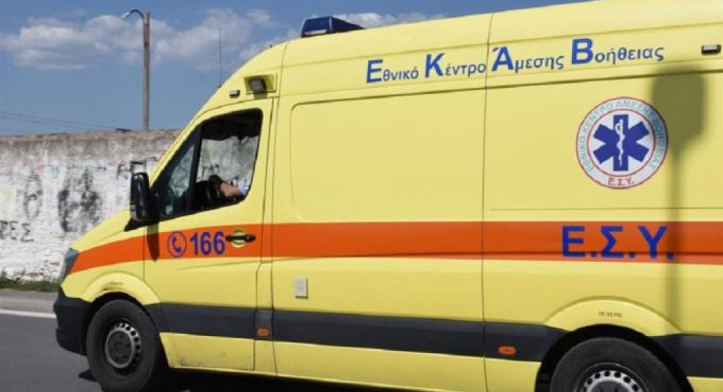 Θρίλερ στον Κολωνό: Διευθύντρια σχολείου έπεσε στο κενό από ταράτσα πολυκατοικίας