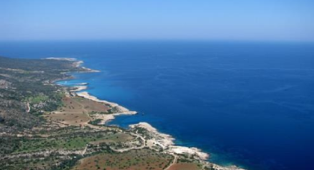 Φανούλα Αργυρού: Κυπριακή Δημοκρατία: Νησιωτική χώρα χωρίς… ακτογραμμές