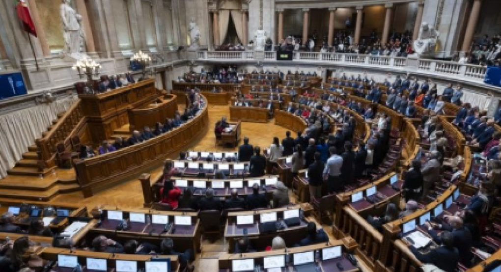 Πορτογαλία: Η κυβέρνηση προετοιμάζεται να φορολογήσει τα υπερκέρδη επιχειρήσεων του ενεργειακού κλάδου