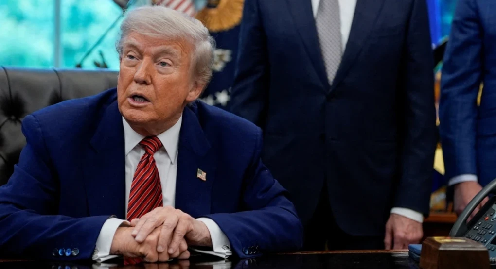 Τα διλήμματα του Τραμπ μετά το ιρανικό «παράθυρο» της Τεχεράνης για τα Στενά του Ορμούζ