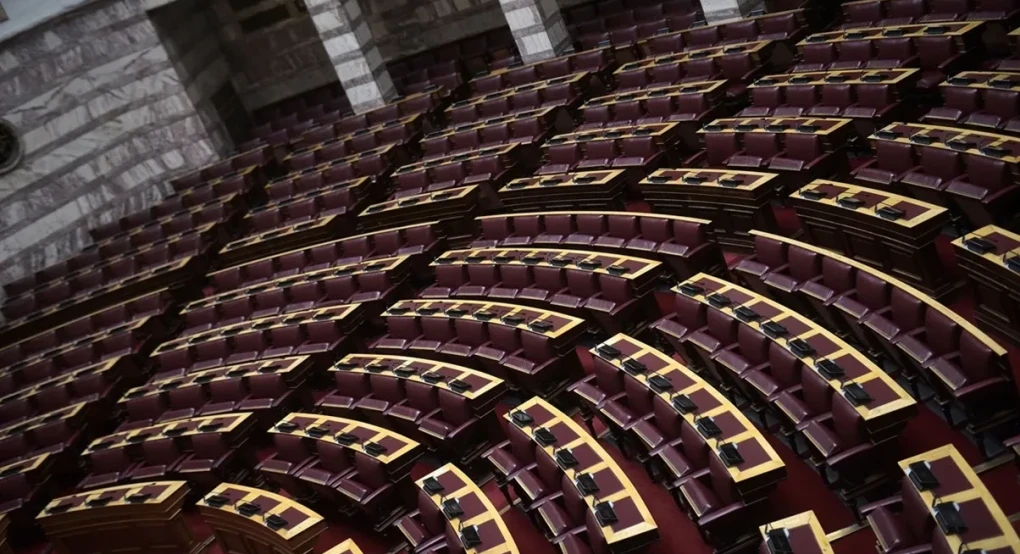 Στη Βουλή το ενδεχόμενο να μπει λουκέτο στη βάση της Ryanair στη Θεσσαλονίκη