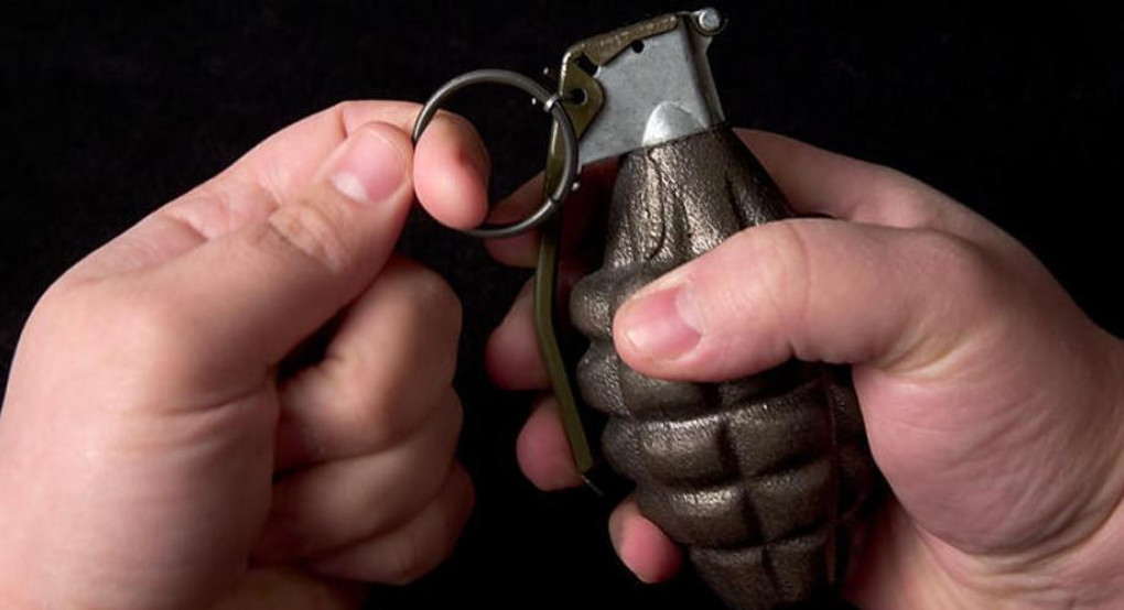 Κυψέλη: Η ΕΛ.ΑΣ. εντόπισε χειροβομβίδα σε μπαλκόνι - Τρεις συλλήψεις