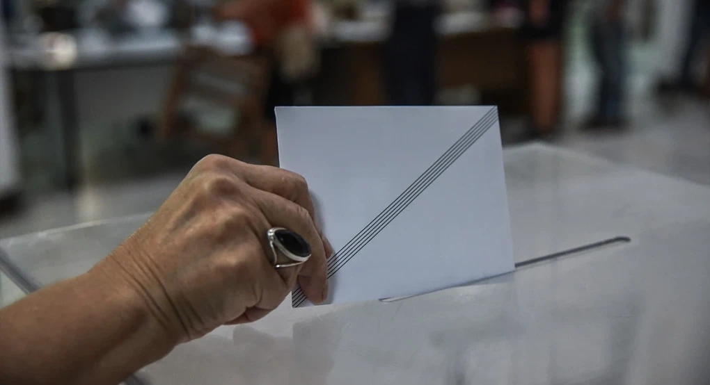 Δημοσκόπηση Opinion Poll: Στο 31,2% η ΝΔ με προβάδισμα 16,8 μονάδων από το ΠΑΣΟΚ - Aνέβηκε στο 12,6% το «άλλο κόμμα», τι λένε για Τσίπρα - Καρυστιανού