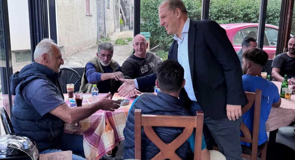 Με παραγωγούς στον Άγρα ο Διονύσης Σταμενίτης