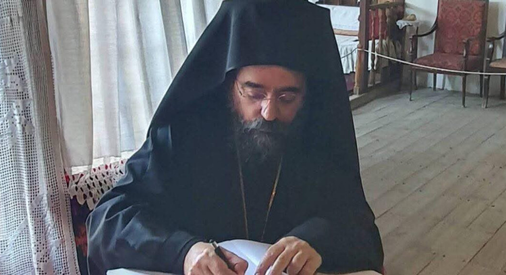 Δίπλα στους μαθητές ο Μητροπολίτης Καστορίας Καλλίνικος