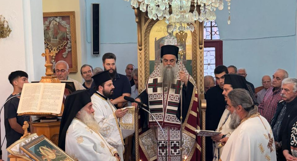 Με λαμπρότητα τελέστηκε ο Αρχιερατικός Εσπερινός στο Ασβεστάρι Γιαννιτσών χοροστατούντος του Επισκόπου Αλμωπίας Στεφάνου