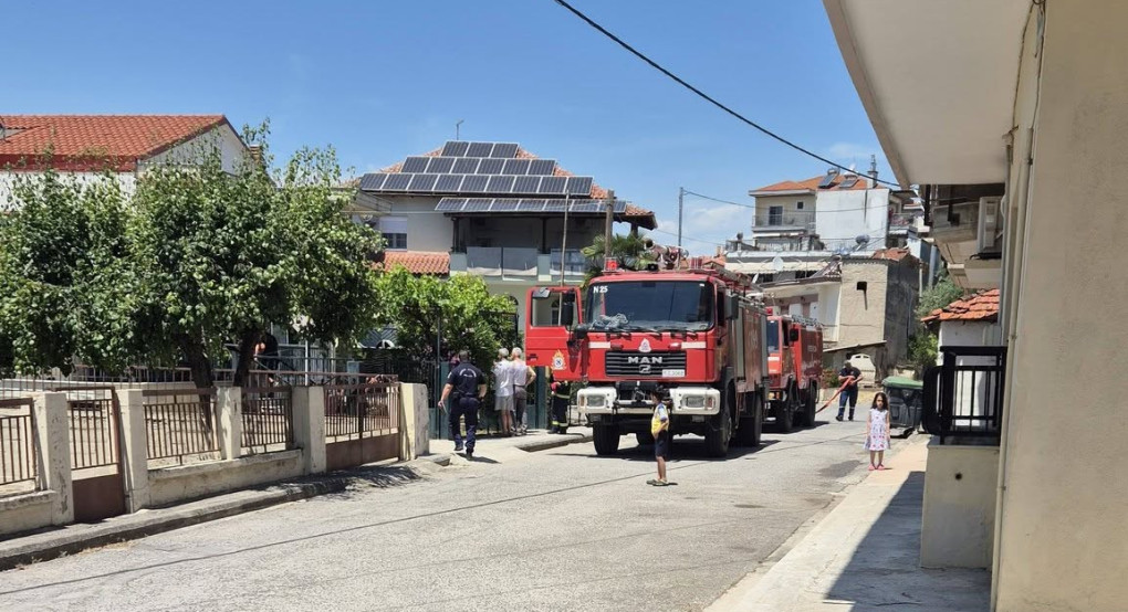 Γιαννιτσά: Ήρωας αστυνομικός έσωσε δύο παιδιά από φωτιά στα παλαιά Σφαγεία!