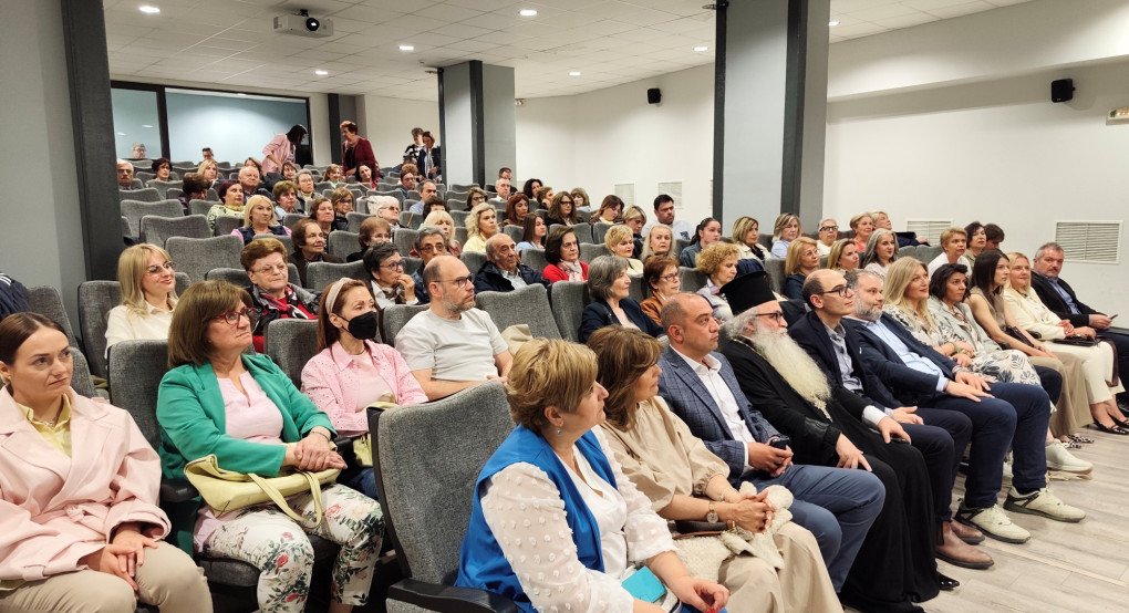 Με απόλυτη επιτυχία πραγματοποιήθηκε η εσπερίδα για τα Ιδιοπαθή Φλεγμονώδη Νοσήματα Εντέρου στη Νάουσα